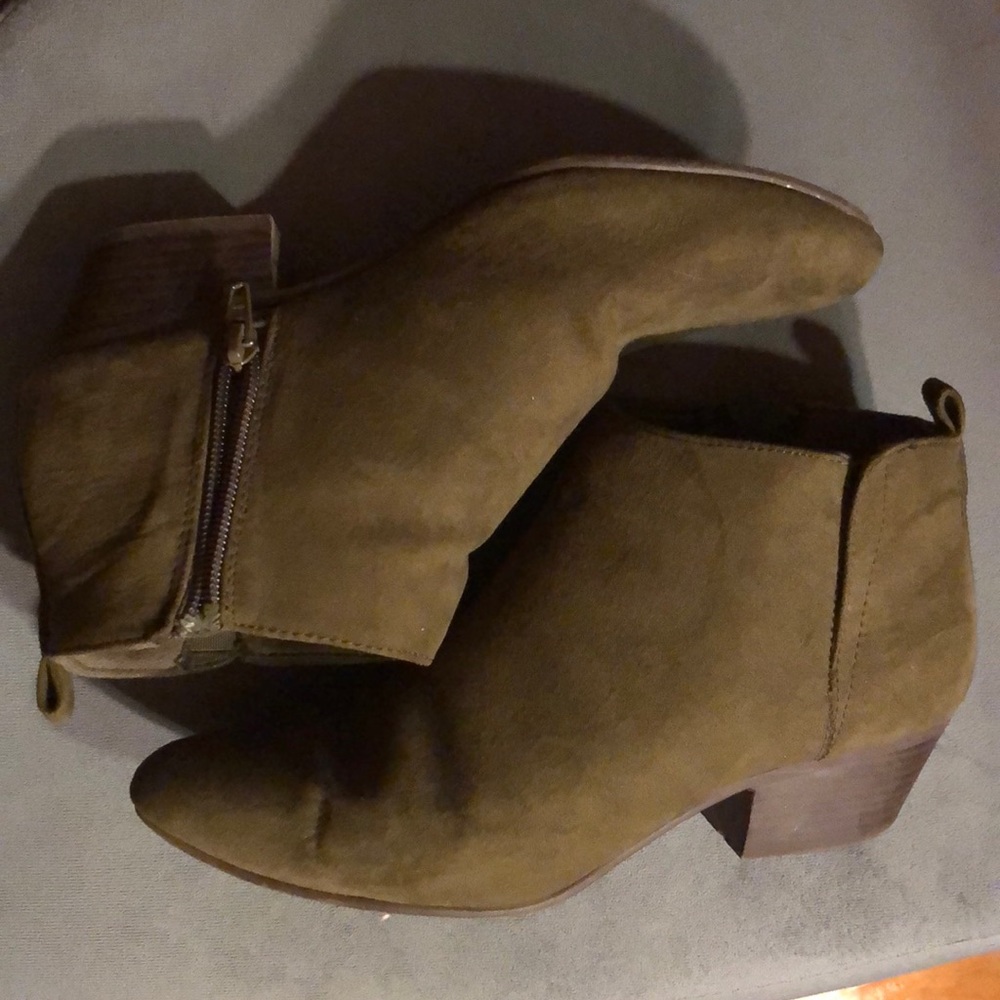 Ankle booties